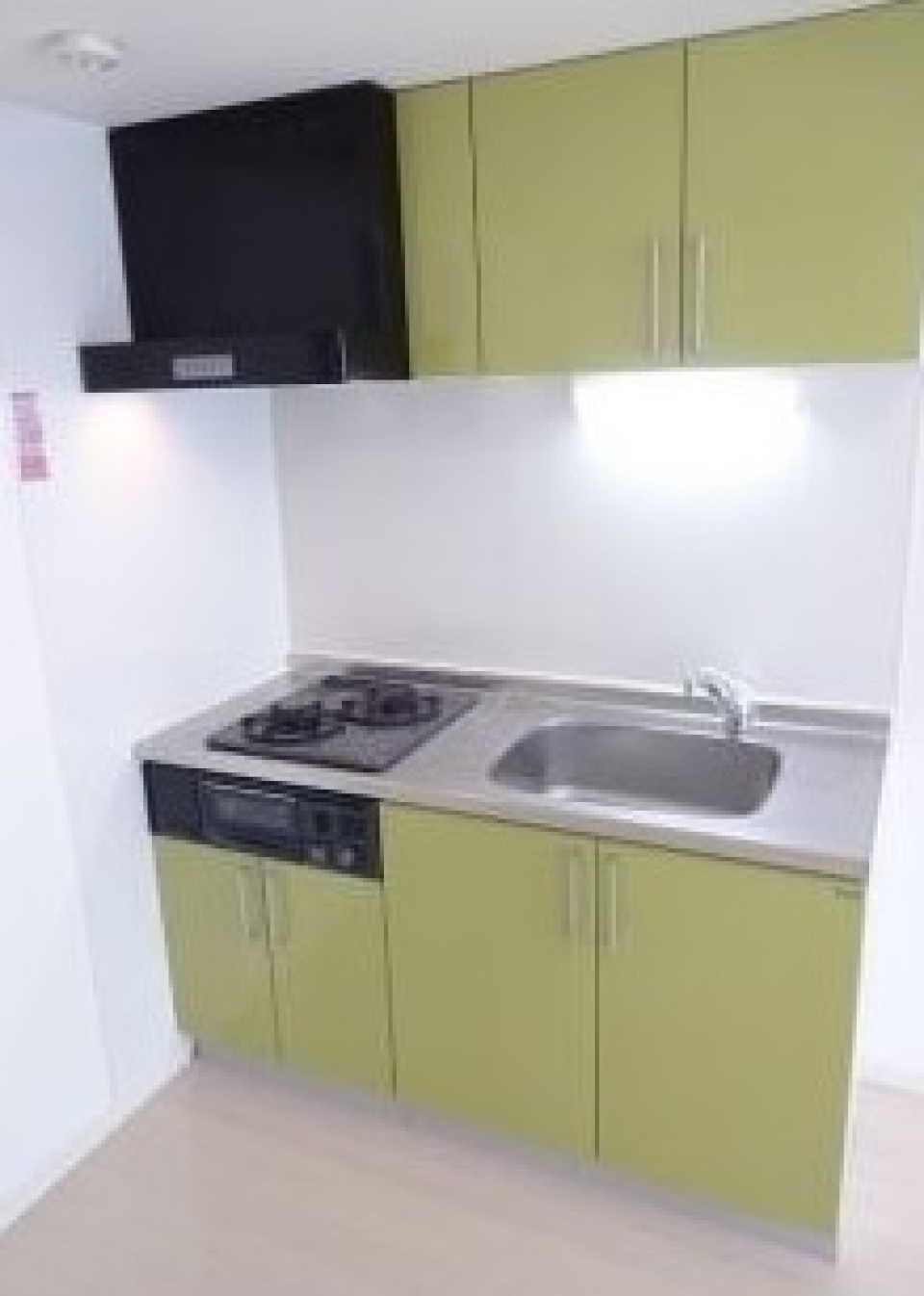 黄緑のキッチンがかわいいですね！
