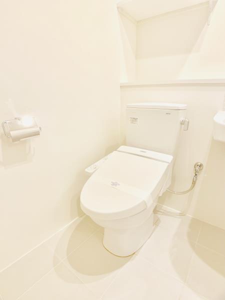 シンプルなトイレです。