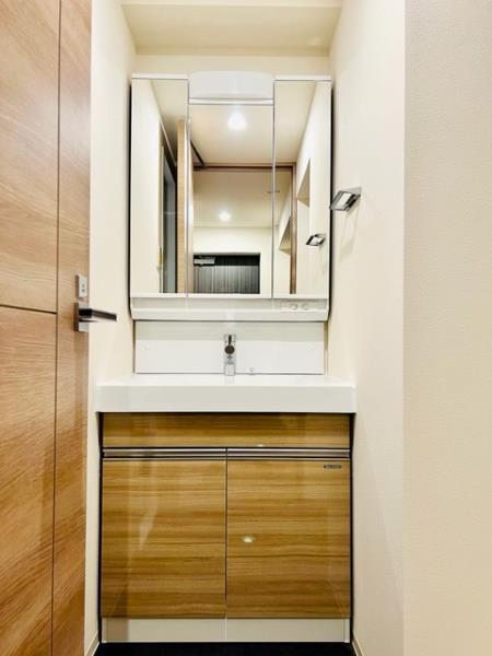 嬉しい独立洗面台です。