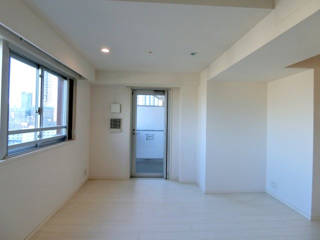 バルコニーへアクセスすることが出来ます。