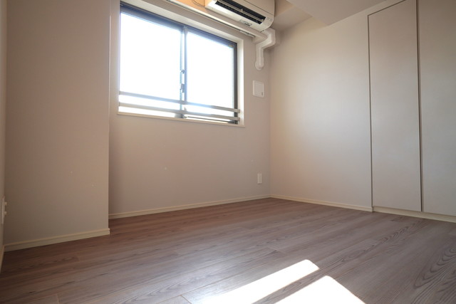 ３．９帖の洋室です。※写真は同タイプ住戸です。