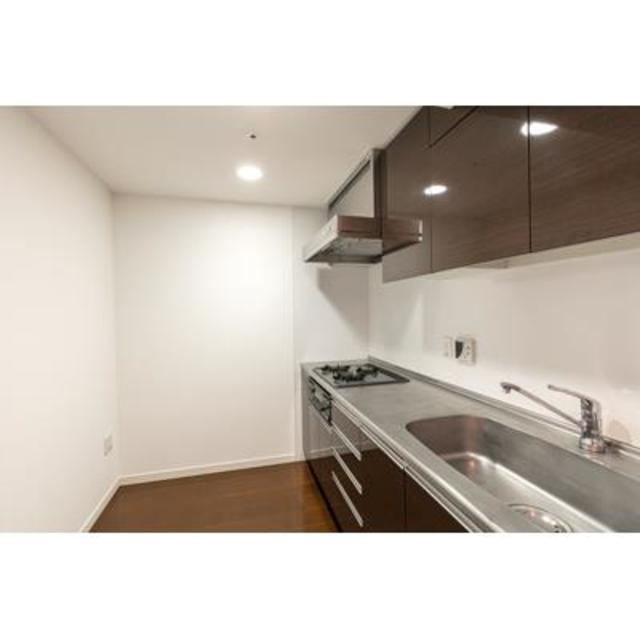 ３口のガスコンロが導入されています。※写真は同タイプ住戸です。