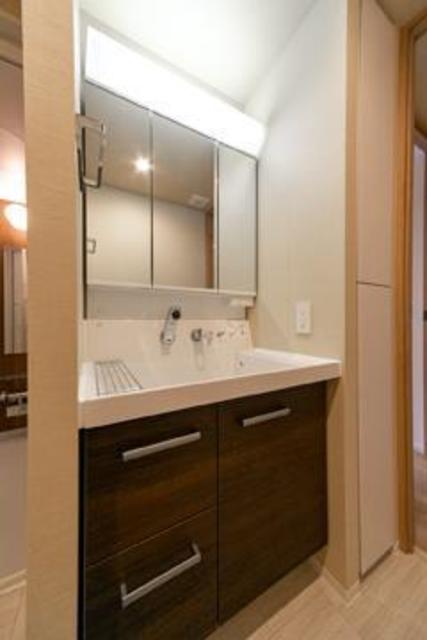 嬉しい独立洗面台。※写真は同タイプ住戸です。