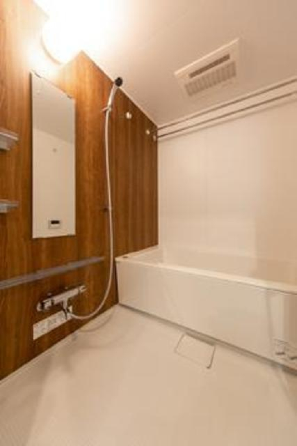 浴室の様子です。※写真は同タイプ住戸です。