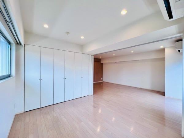 扉を開けた時の様子です。