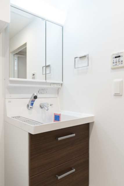 嬉しい独立洗面台。※写真は同タイプ住戸です。