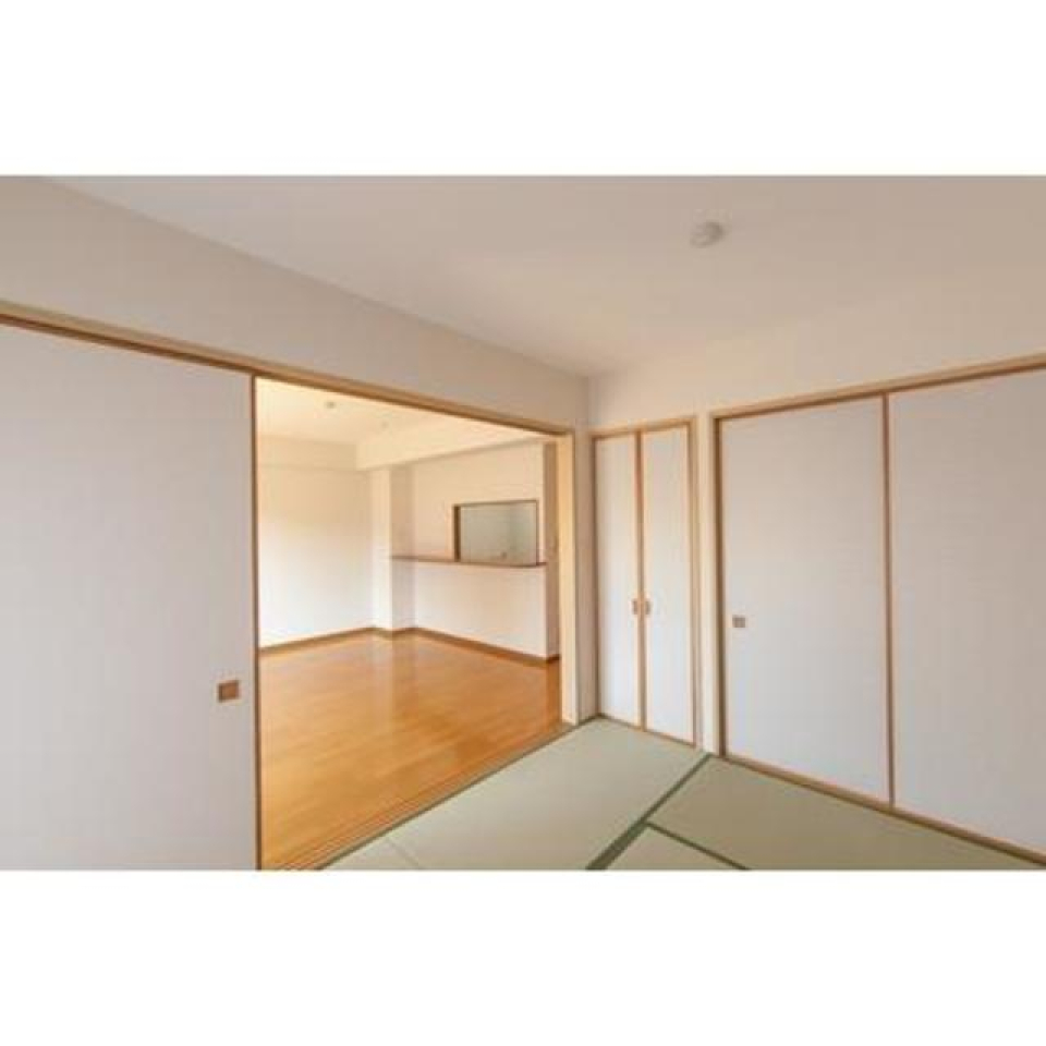 扉を開けて開放的に使ってもよし