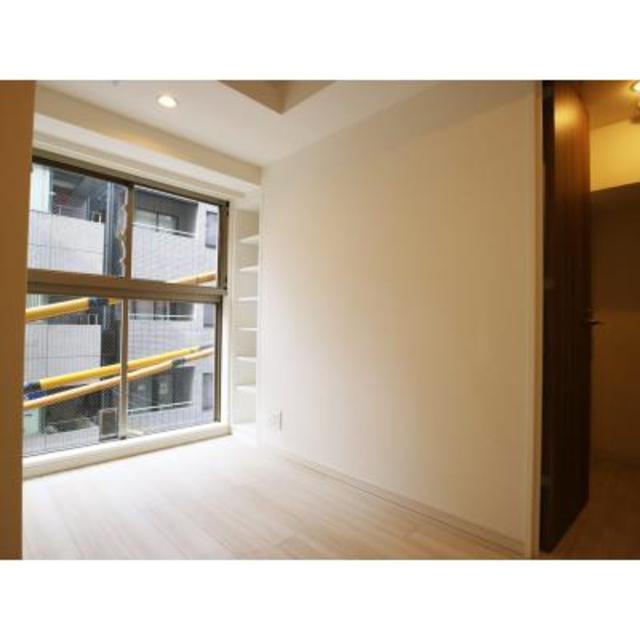 洋室の窓。高さがあります！
※写真は同タイプ住戸です。