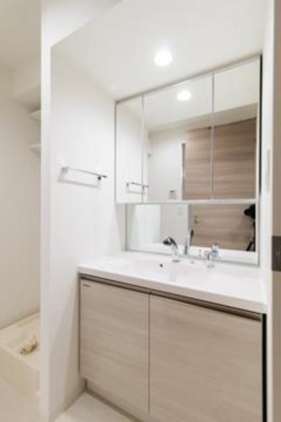 嬉しい独立洗面台。※写真は同タイプ住戸です。