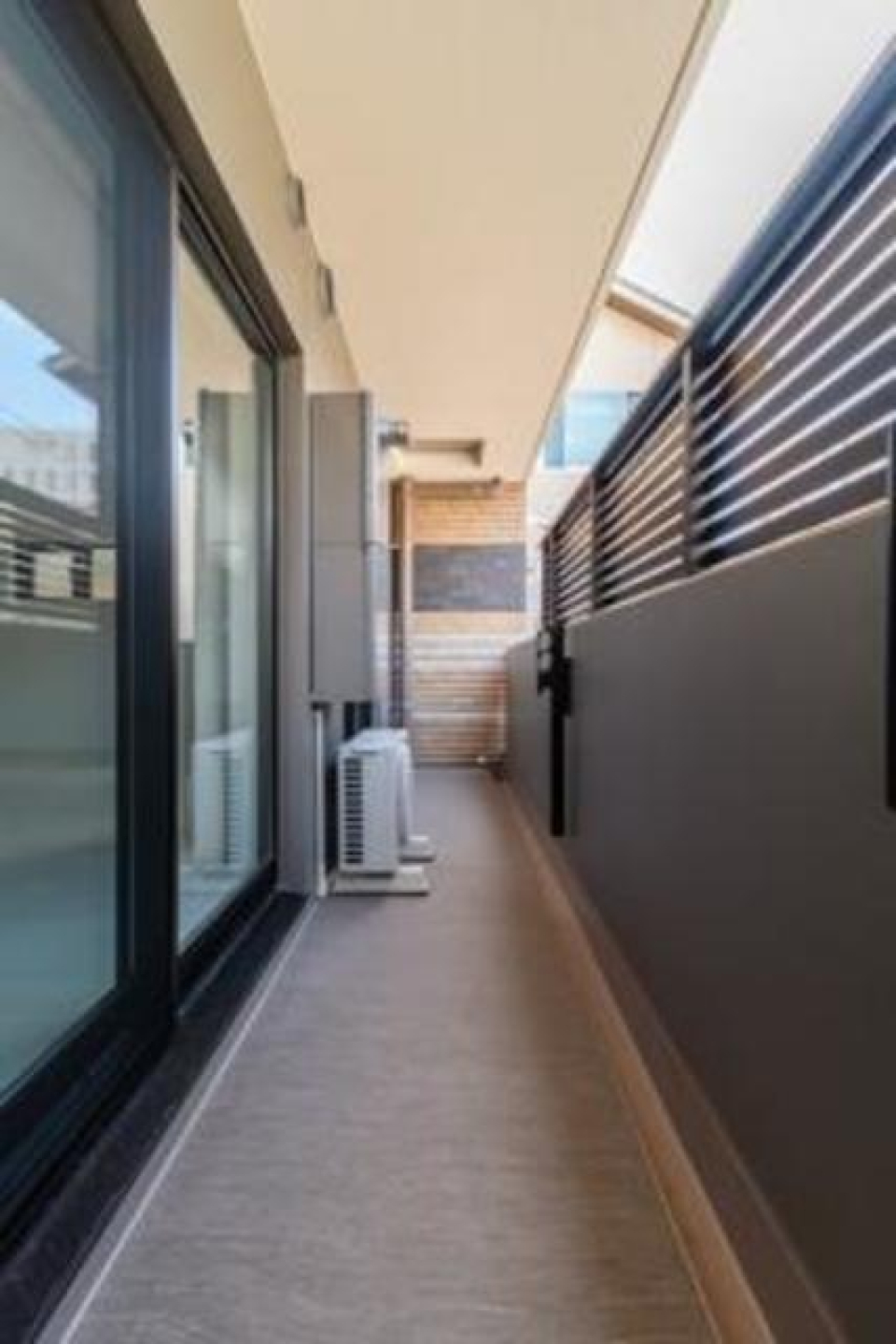 バルコニーの様子。※写真は同タイプ住戸です。