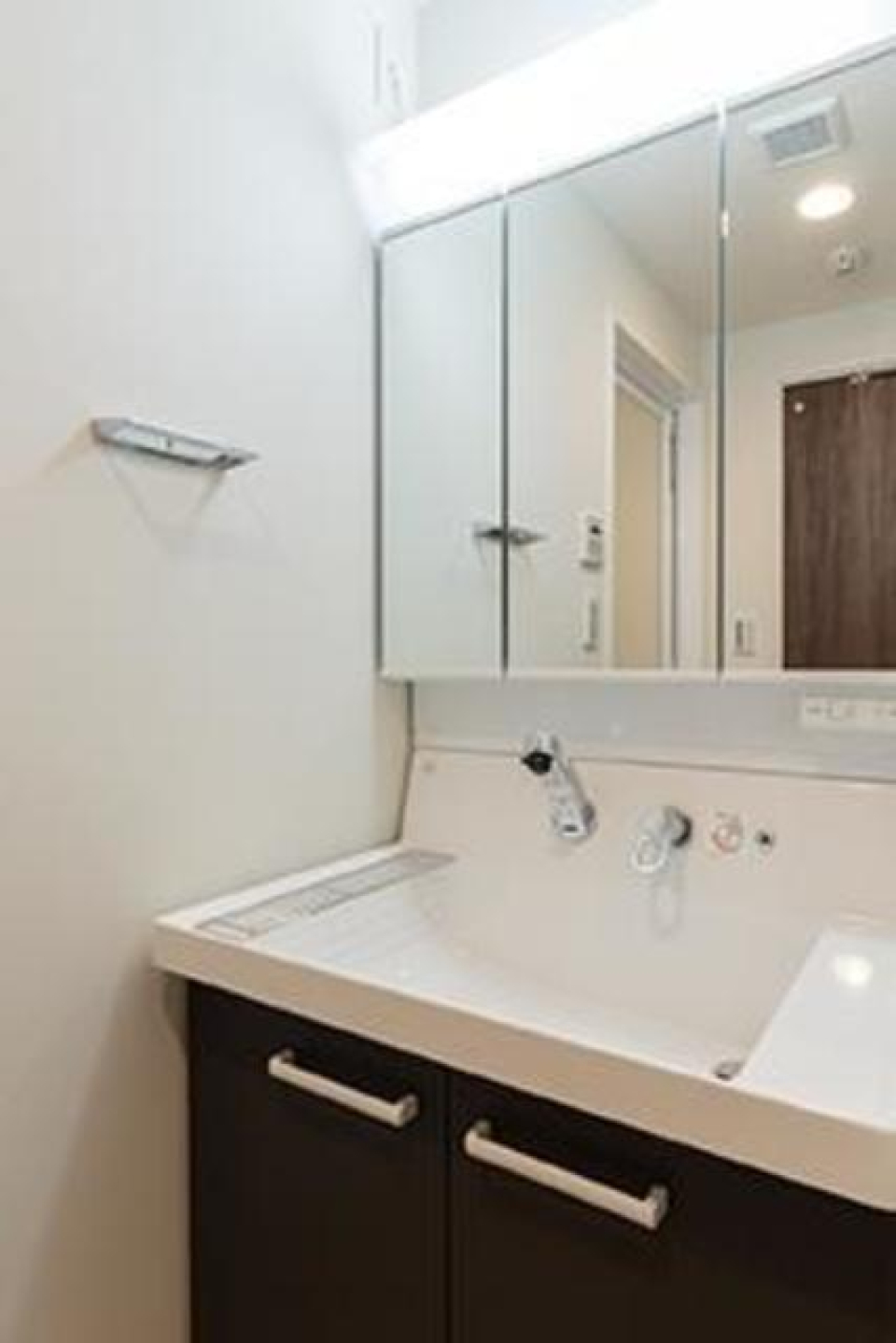 嬉しい独立洗面台。※写真は同タイプ住戸です。