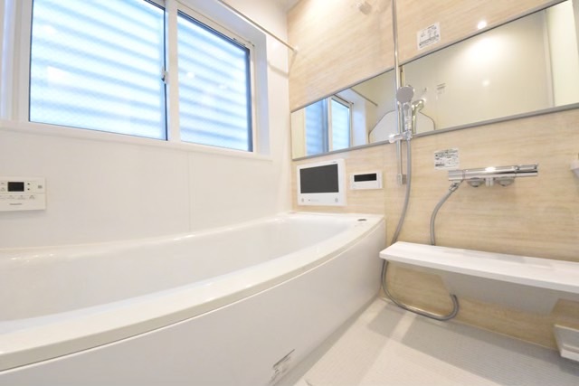 ゆったりとくつろげる浴室です。