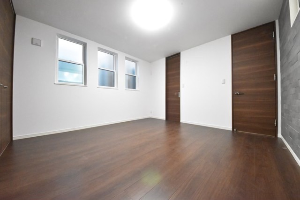 各部屋に収納も完備。