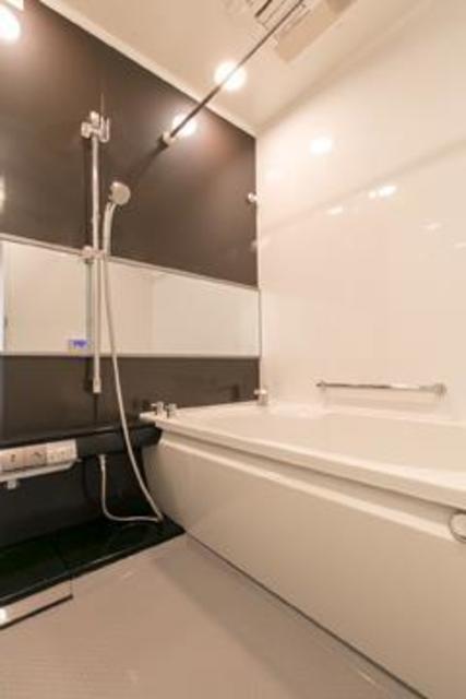 浴室の様子。※写真は同タイプ住戸です。