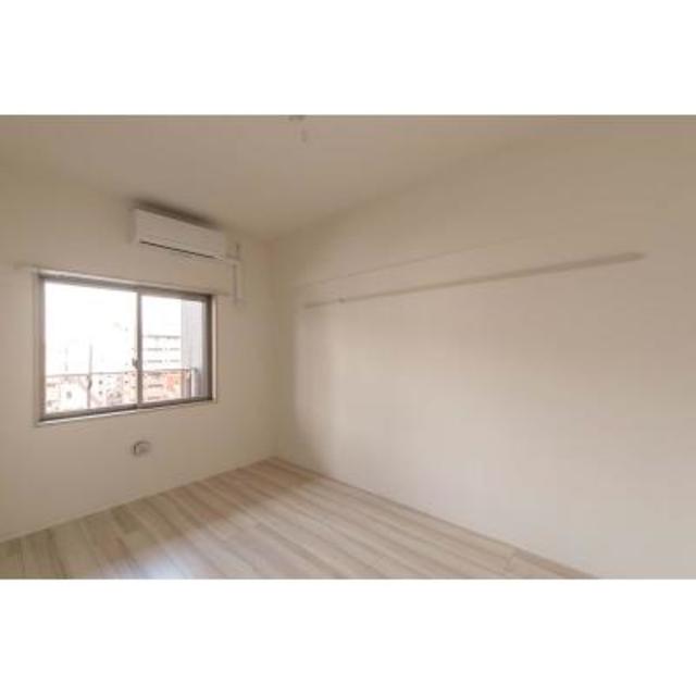 こちらも窓がついています。※写真は同タイプ住戸です。