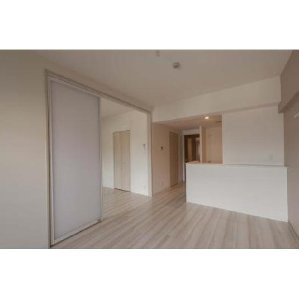 １１．８帖のLDKが広がります。※写真は同タイプ住戸です。