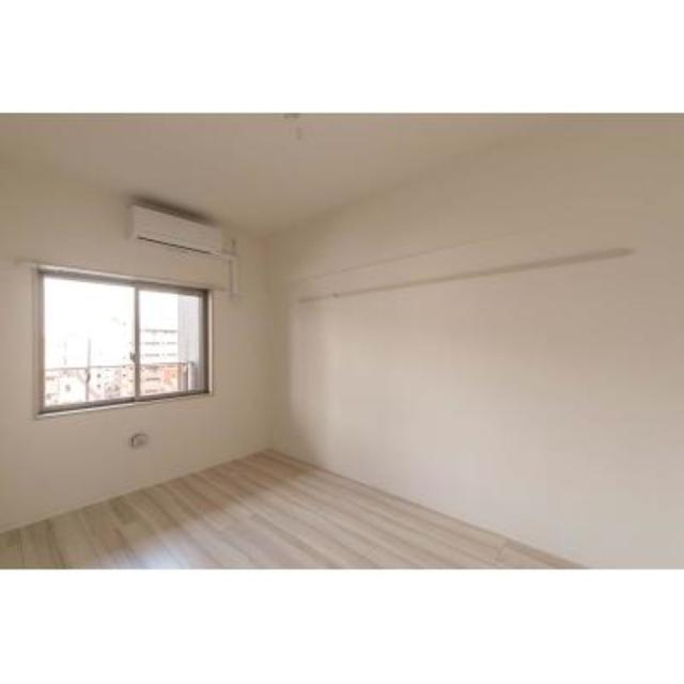 こちらも窓がついています。※写真は同タイプ住戸です。