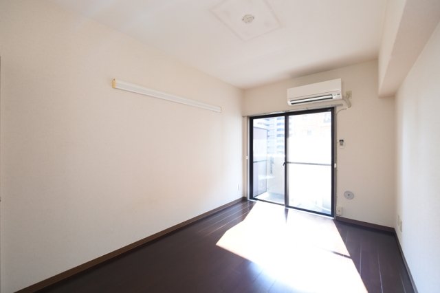 バルコニーへのアクセスができます。