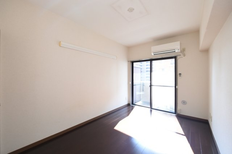 バルコニーへのアクセスができます。