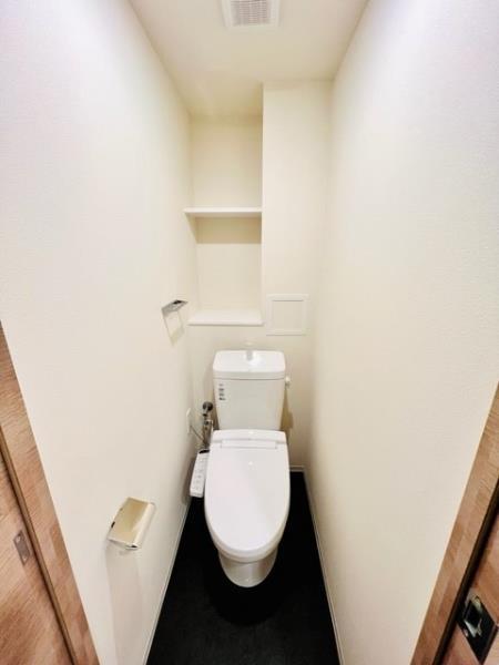 シンプルなトイレです。