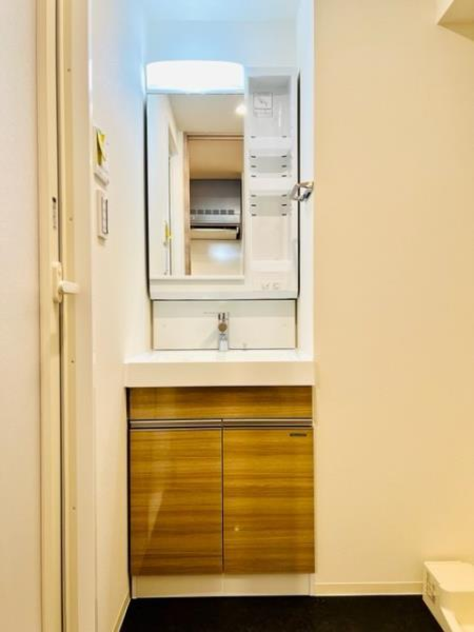 嬉しい独立洗面台です。