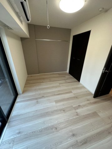 アッシュベージュの壁がいい色ですね！