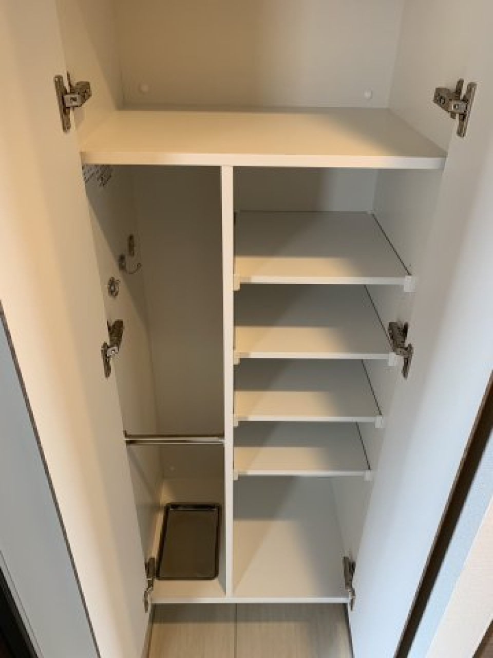 シューズボックスを開けた時の様子。