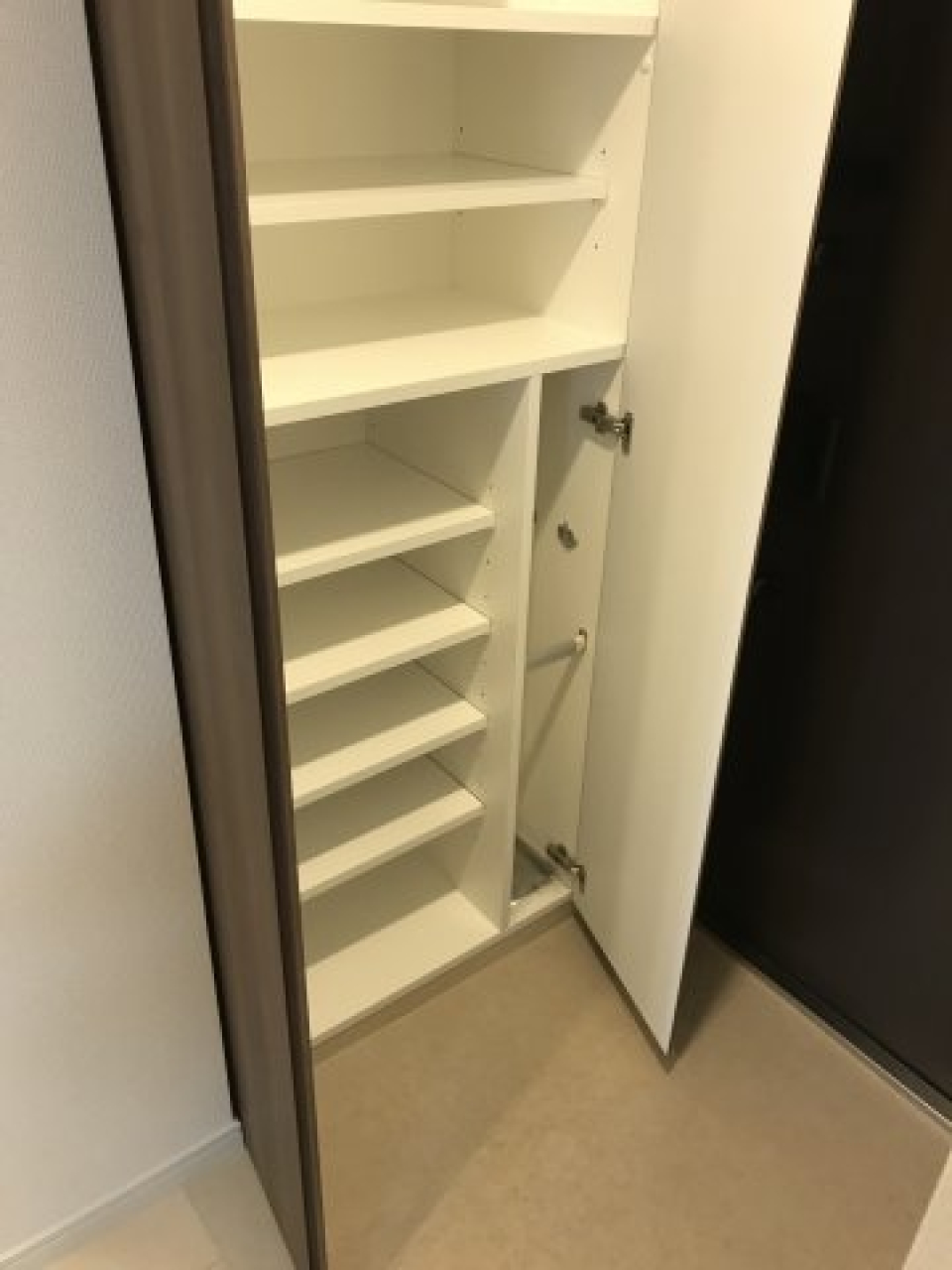 シューズボックスを開けた時の様子。