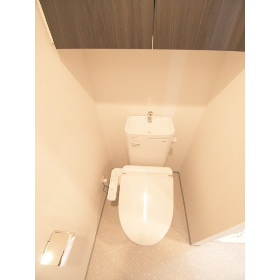 シンプルなトイレ。