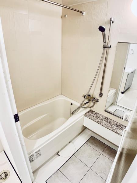 ハンガーパイプ付き収納