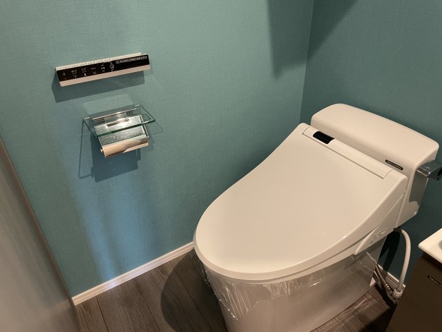 トイレと洗面室はお隣