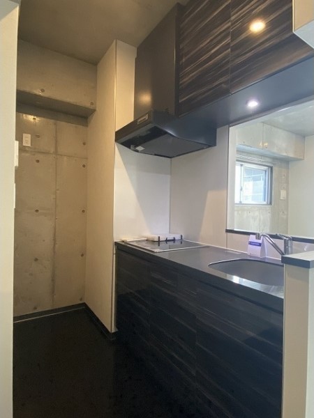 2口IHコンロで掃除がしやすいですね