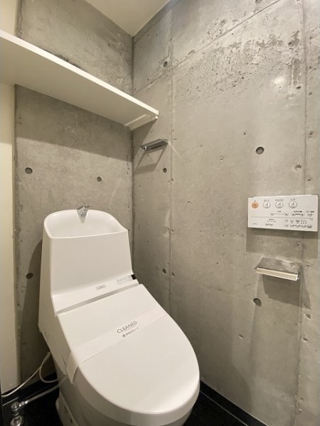 トイレは温水洗浄機能付き
