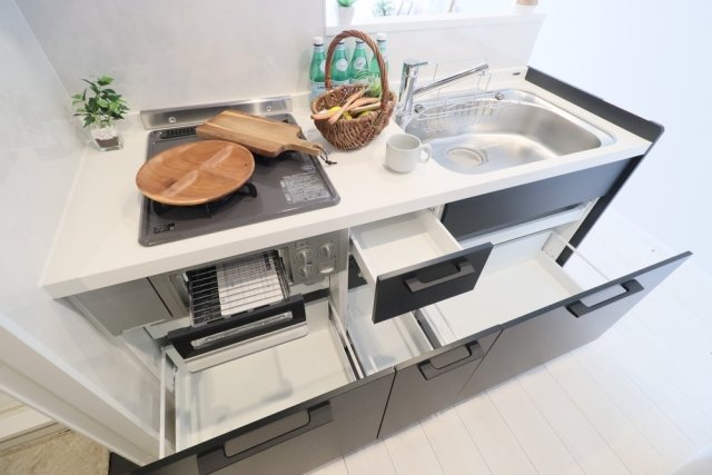 キッチンは収納もたくあん有ります※家具･小物はイメージです