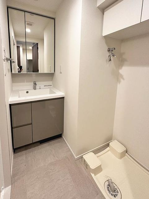 嬉しい独立洗面台。※写真は同タイプ住戸です。