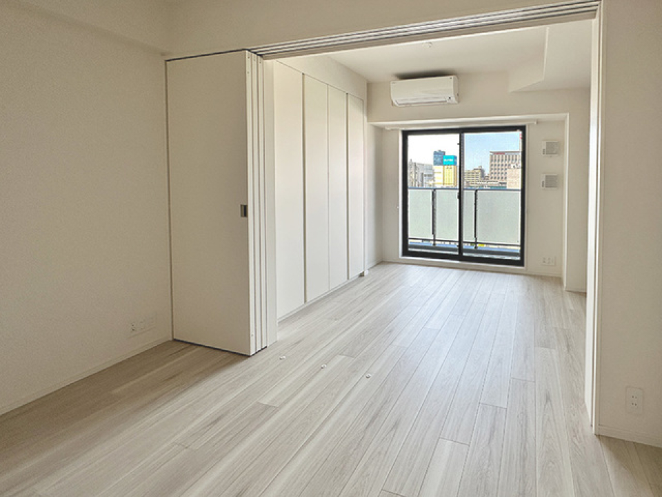 ６．１帖と４．３帖の洋室が広がります。※写真は同タイプ住戸です。