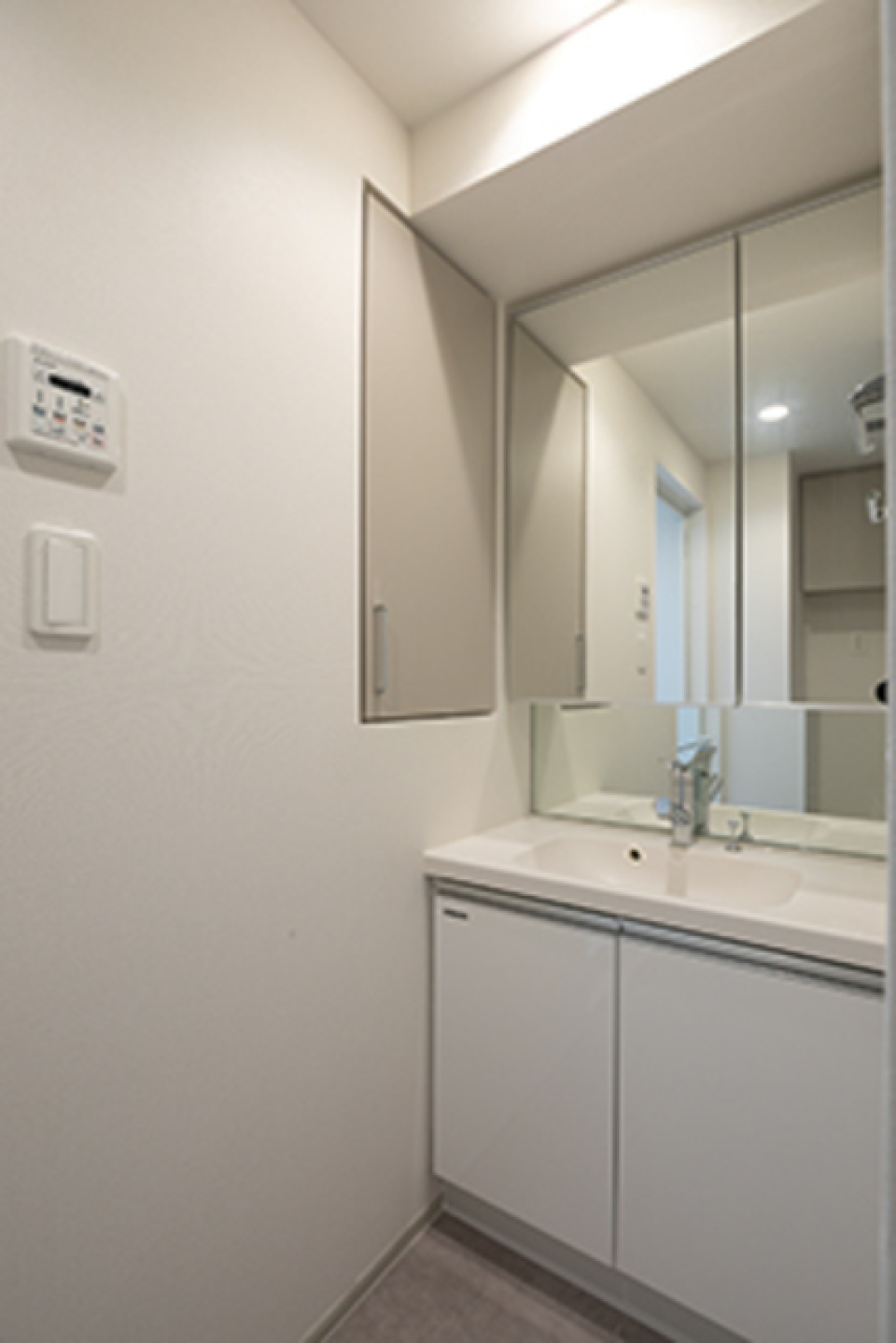 洗面台※写真は同タイプ住戸です。