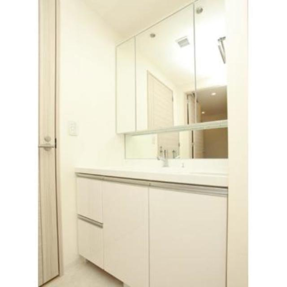 洗面台※写真は同タイプ住戸です。