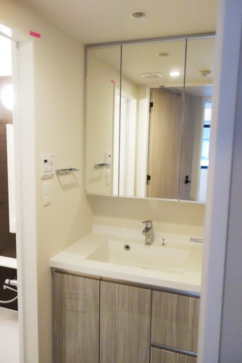 嬉しい独立洗面台。※写真は同タイプ住戸です。