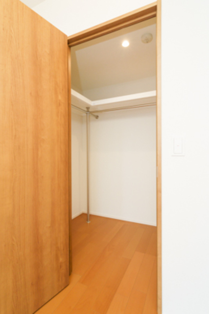 ウォークインクローゼットが付いています！※写真は同タイプ住戸です。