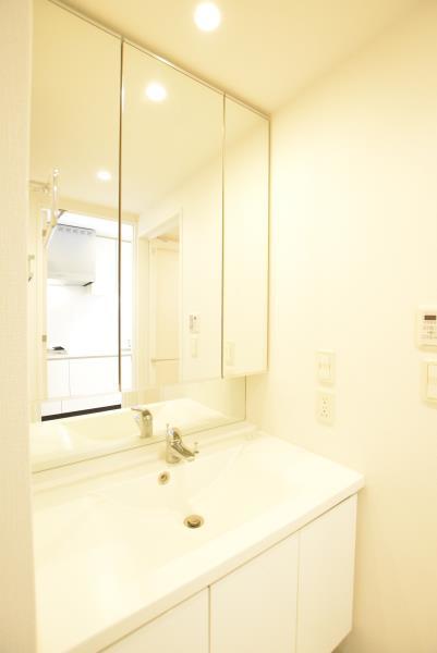 嬉しい独立洗面台。