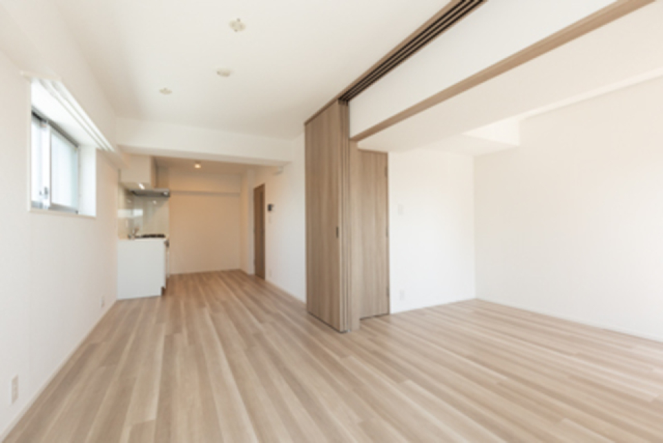 12０帖のLDKと４．２帖の洋室がお隣同士。※写真は同タイプ住戸です。