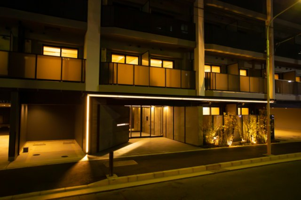 外観は大人な感じがします。