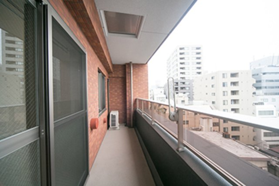 バルコニーです。角部屋になります。※写真は同タイプ住戸です。