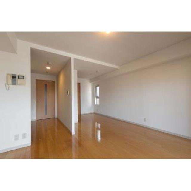 9.2帖の洋室です。※写真は同タイプ住戸です。