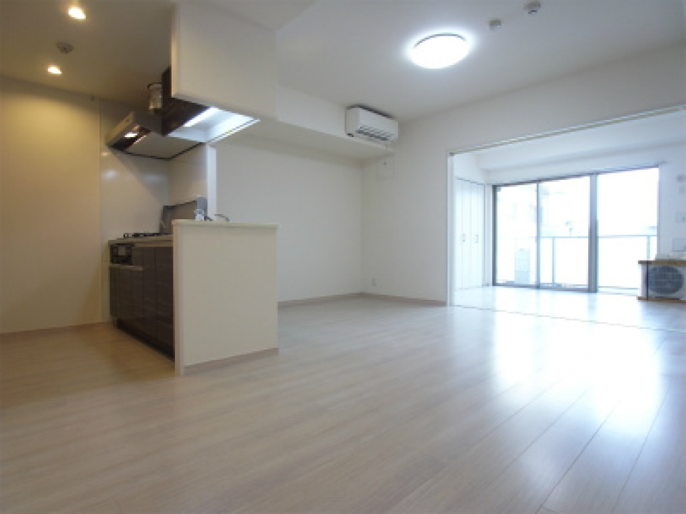 14.５帖のLDKと７．４帖の個室が広がります。