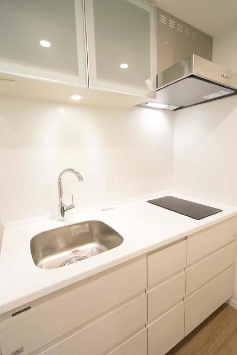 2口のIHコンロが標準装備です。※写真は同タイプ住戸です。