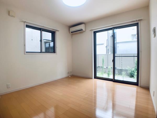 ７帖の洋室が広がります。