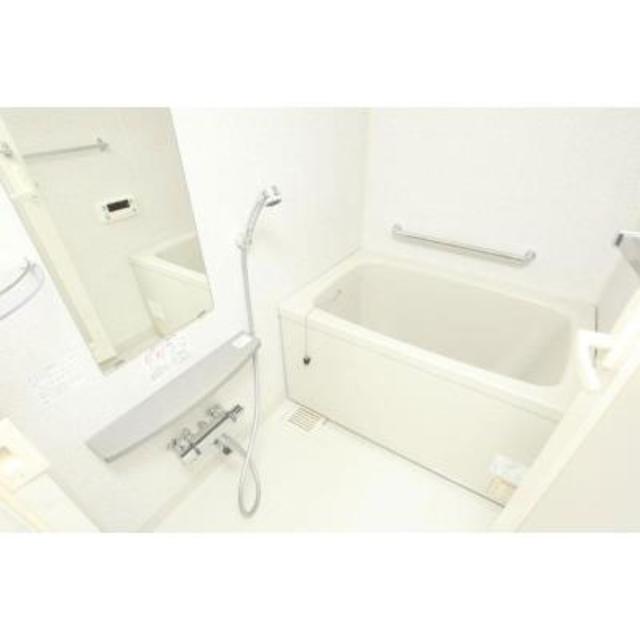 浴室の様子です。※写真は同タイプ住戸です。