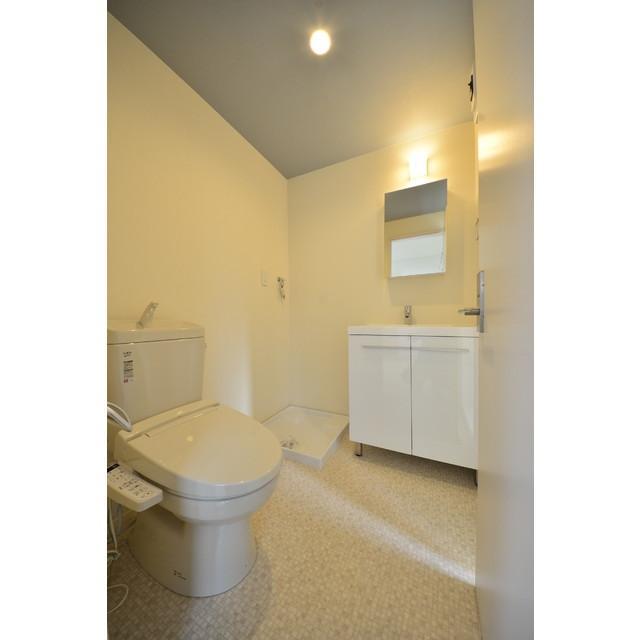 トイレと洗面台は同じ空間です。